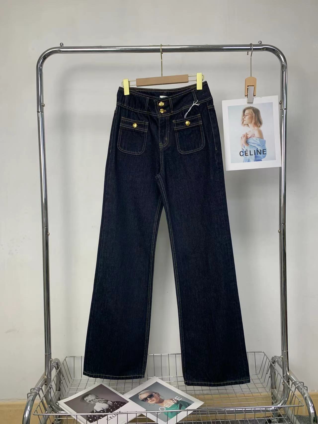 詳細な写真と価格については私に連絡してください。