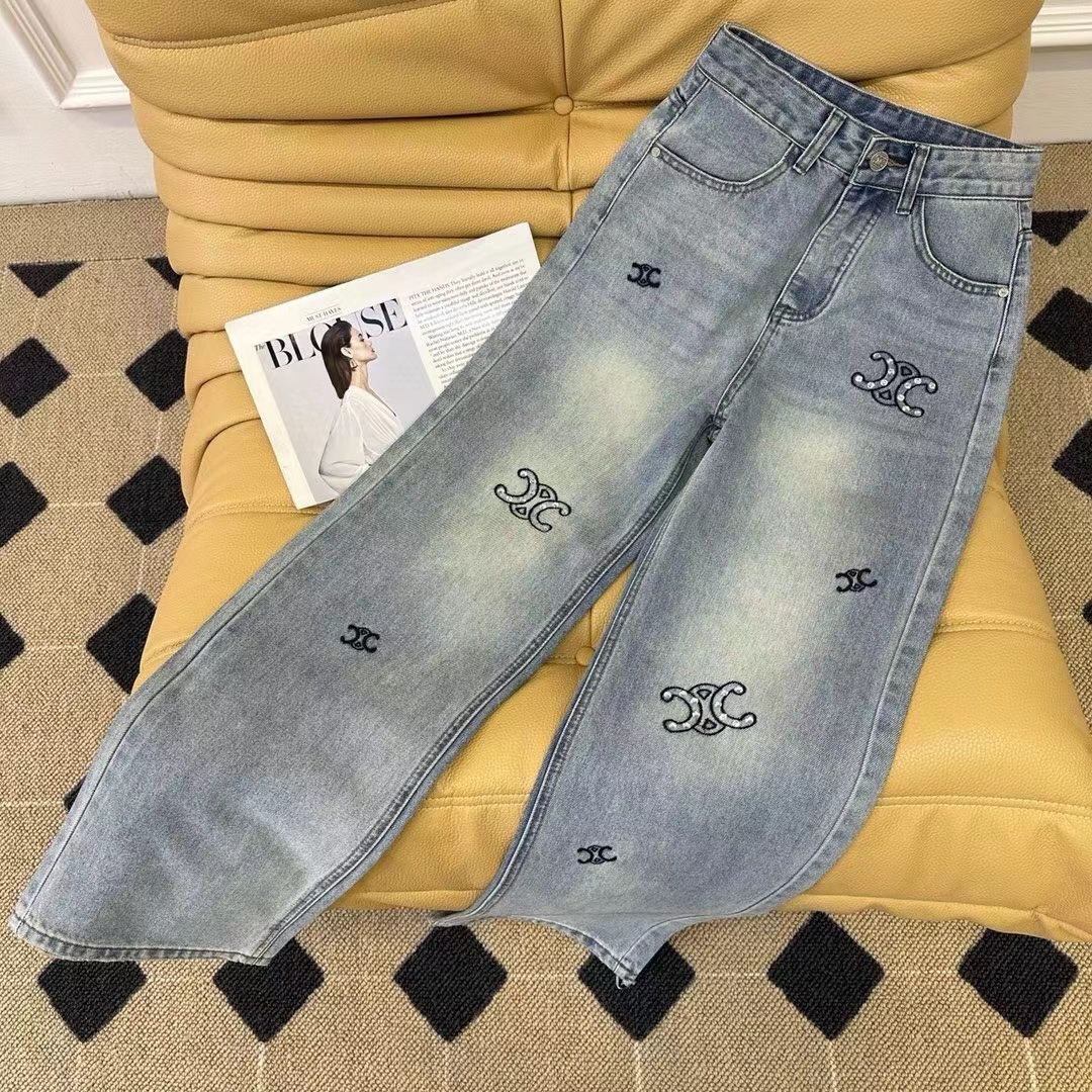 詳細な写真と価格については私に連絡してください。