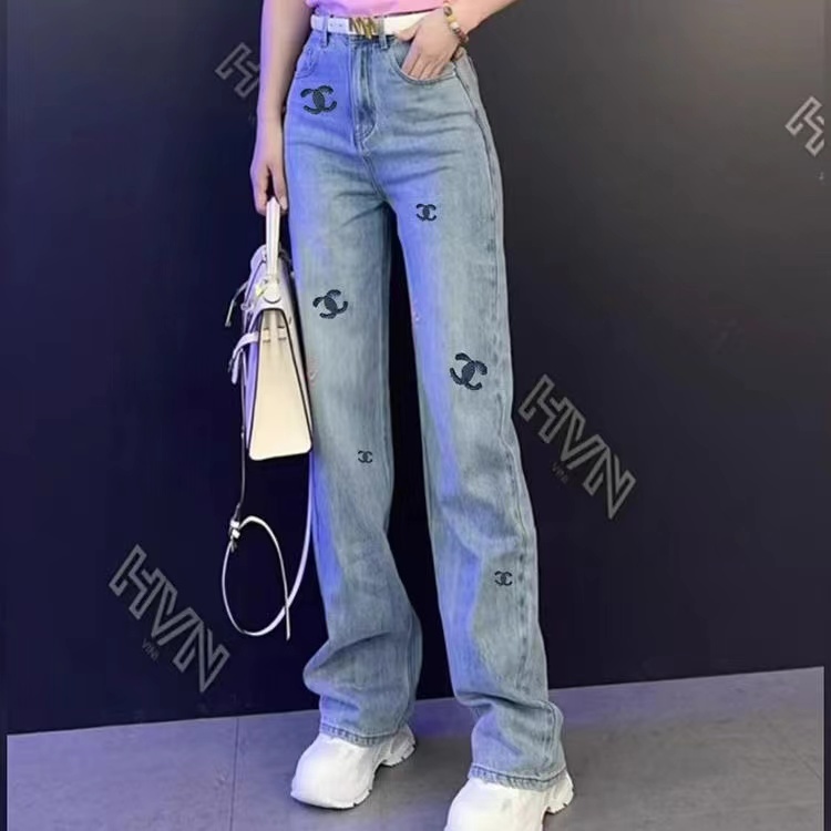 詳細な写真と価格については私に連絡してください。