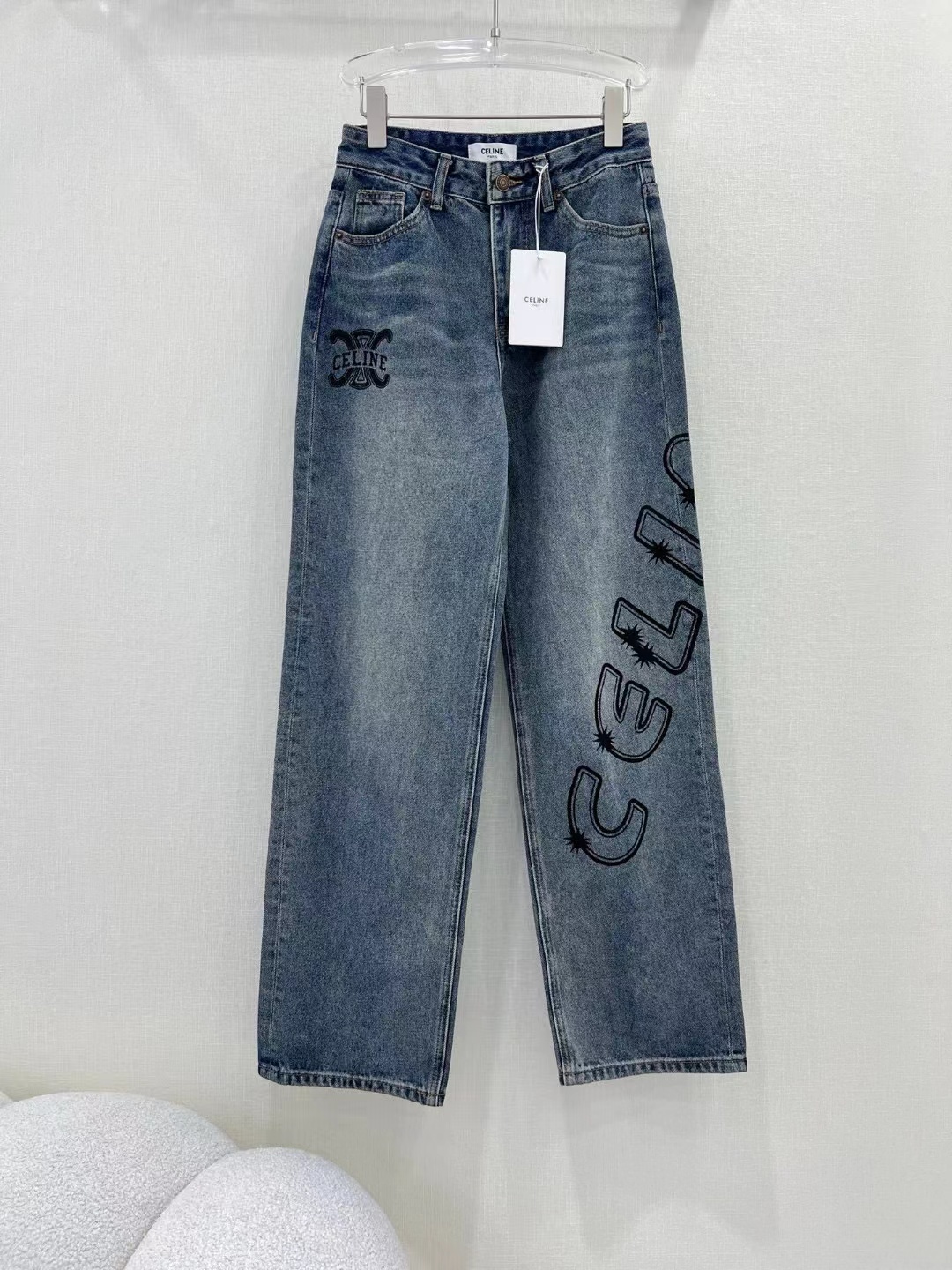 詳細な写真と価格については私に連絡してください。