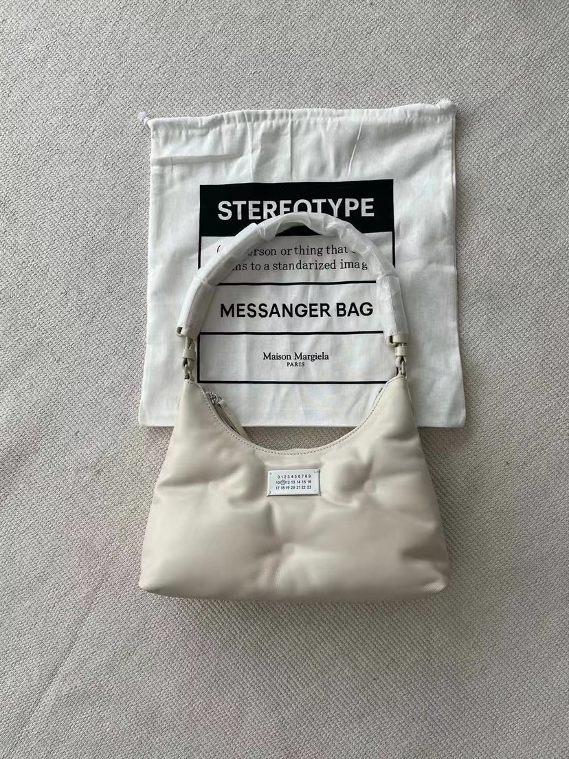 詳細な写真と価格については私に連絡してください。