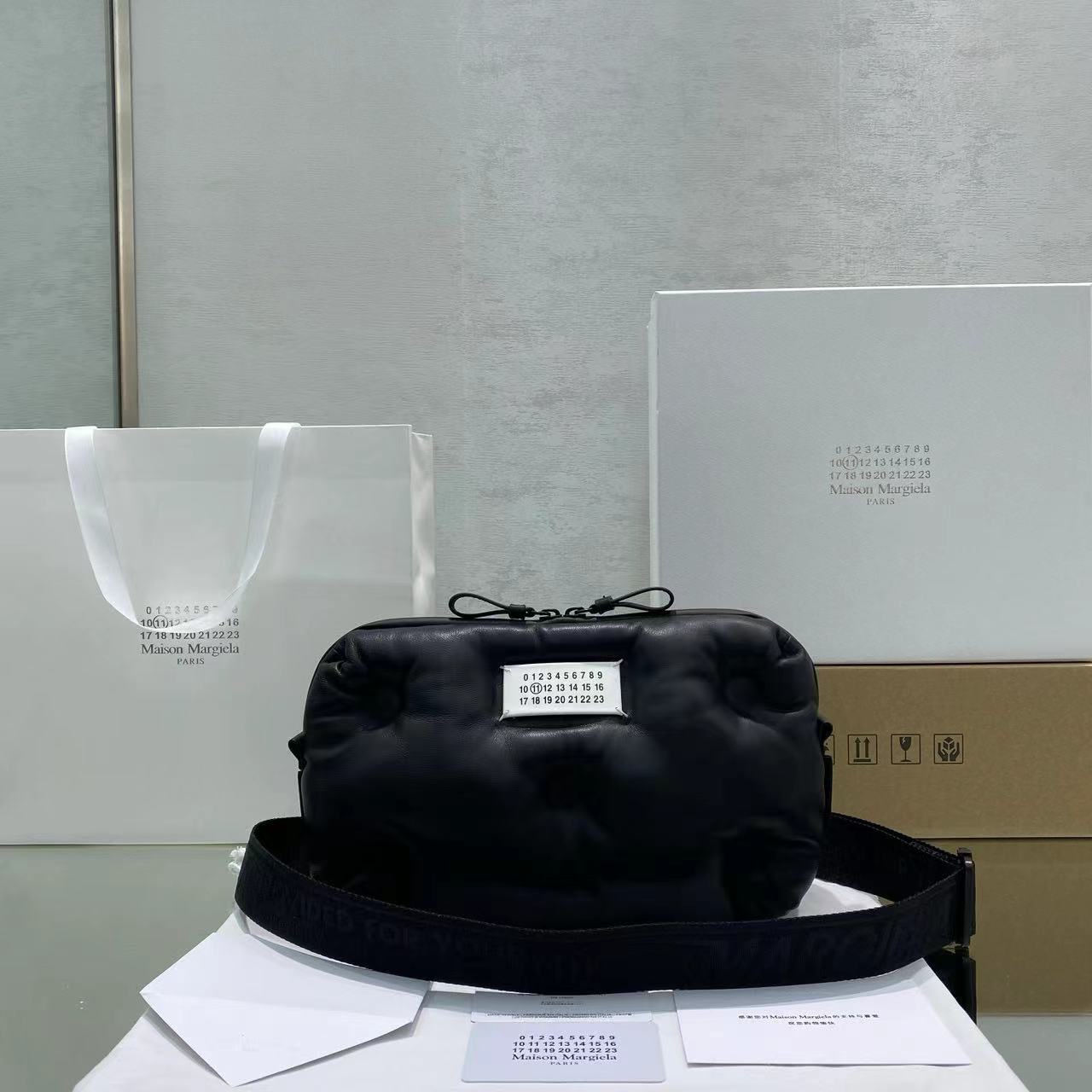 詳細な写真と価格については私に連絡してください。