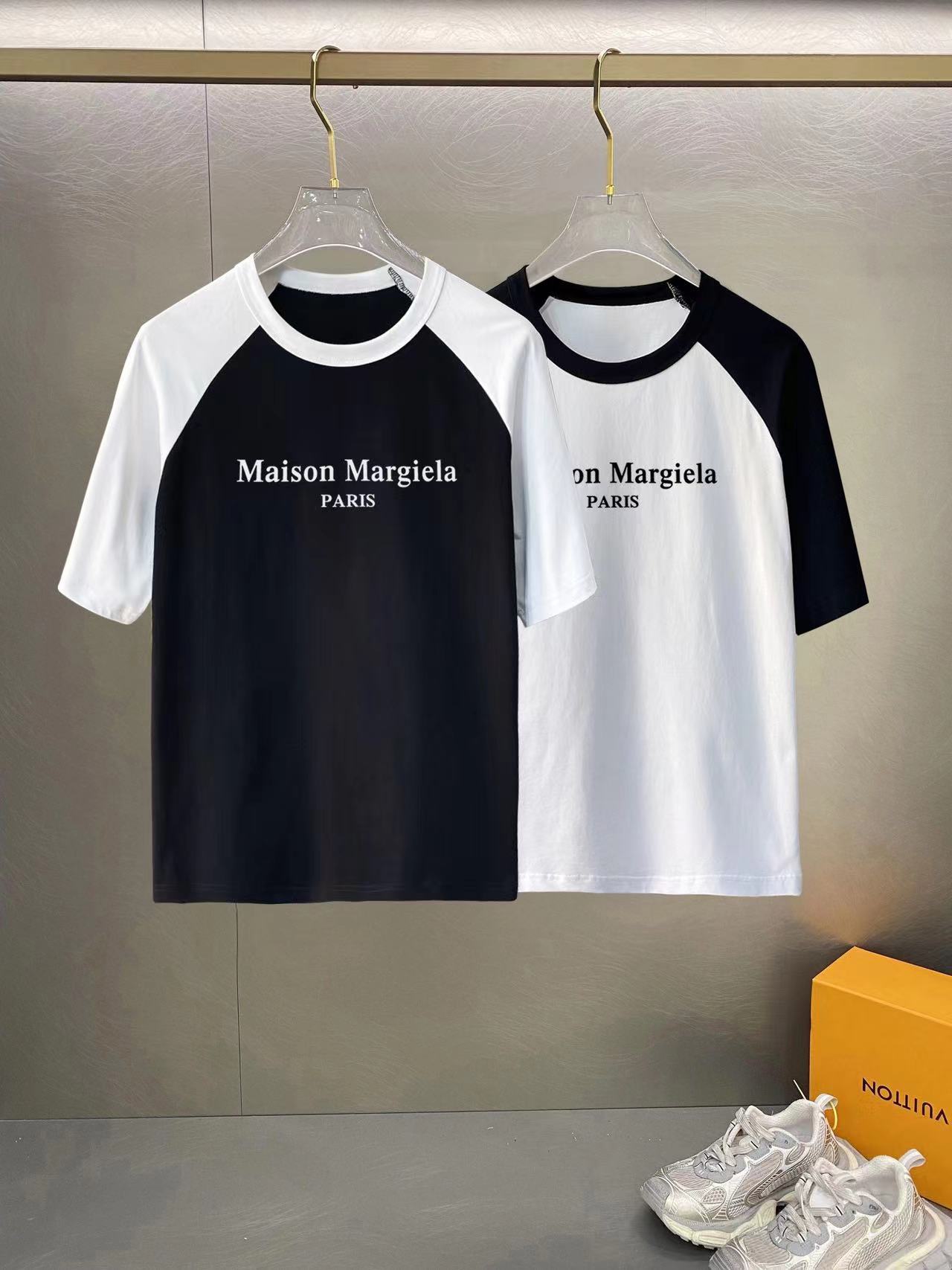 詳細な写真と価格については私に連絡してください。