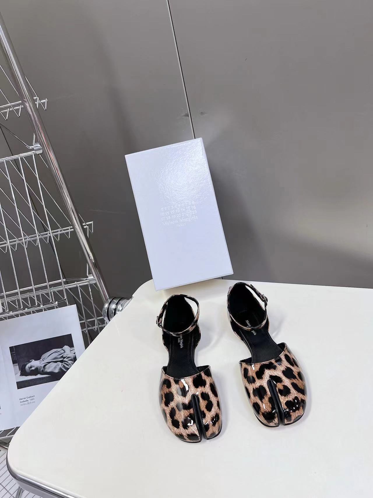 詳細な写真と価格については私に連絡してください。