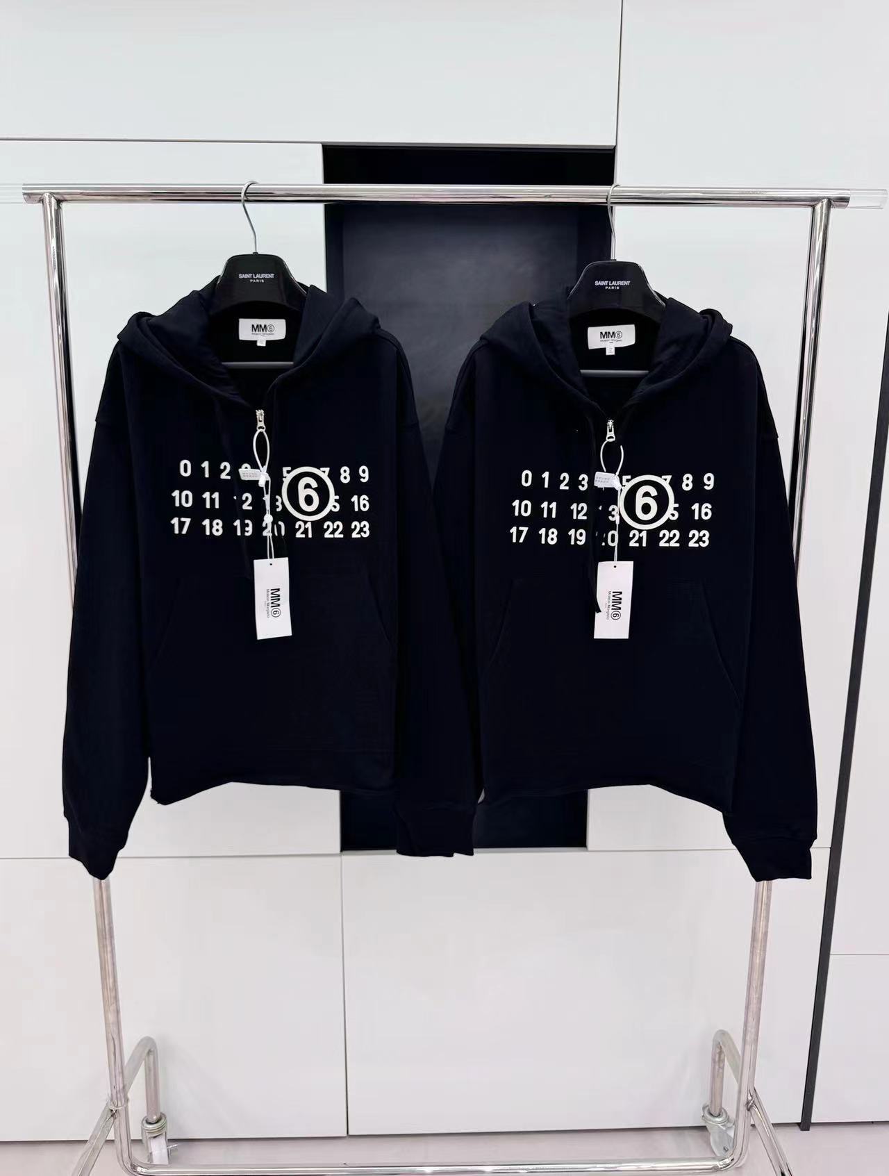 詳細な写真と価格については私に連絡してください。