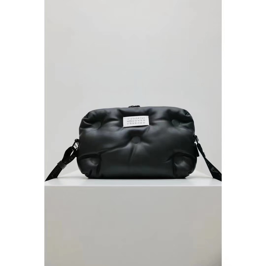 詳細な写真と価格については私に連絡してください。