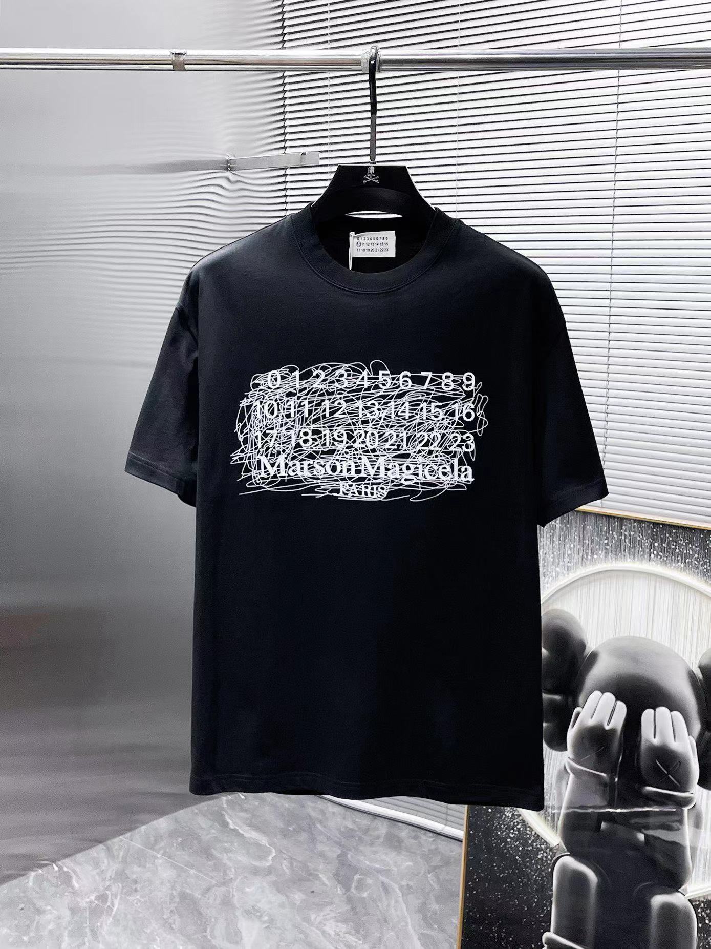 詳細な写真と価格については私に連絡してください。