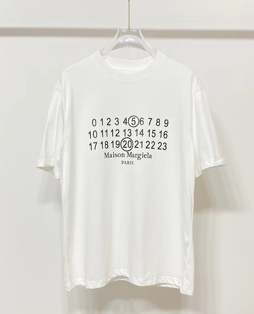 詳細な写真と価格については私に連絡してください。