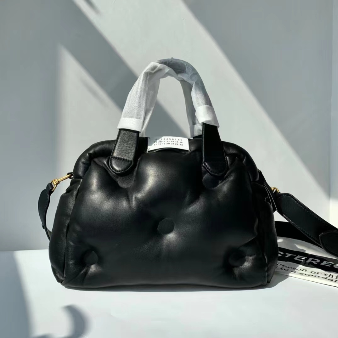 詳細な写真と価格については私に連絡してください。