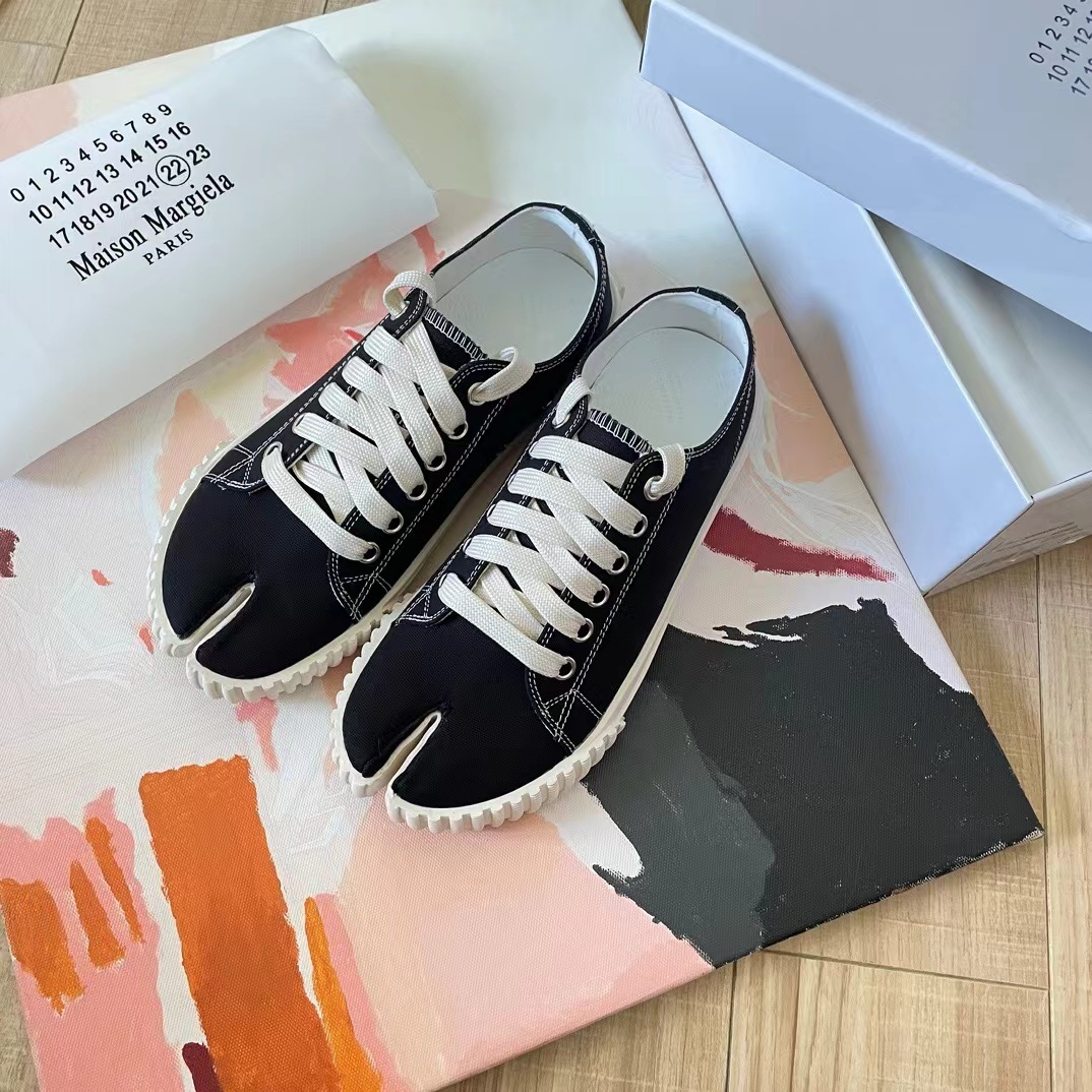 詳細な写真と価格については私に連絡してください。