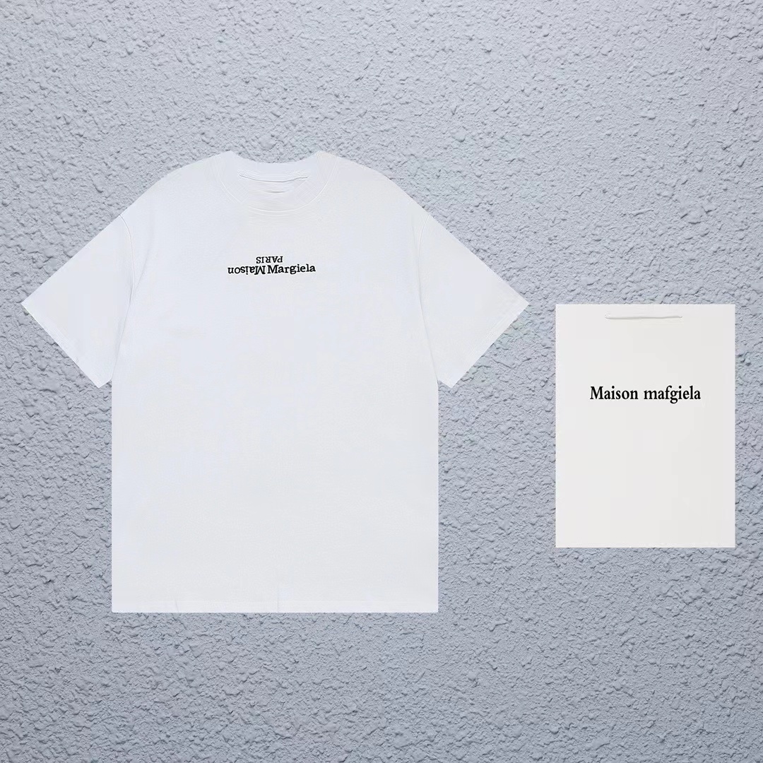 詳細な写真と価格については私に連絡してください。