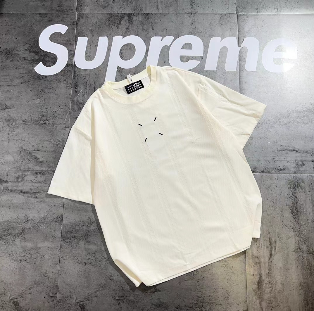 詳細な写真と価格については私に連絡してください。