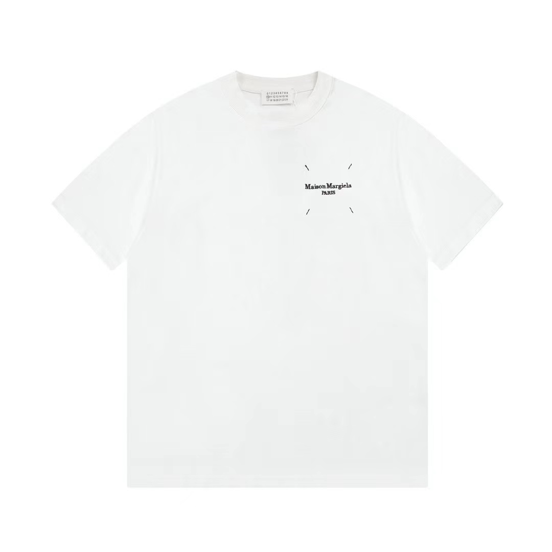 詳細な写真と価格については私に連絡してください。