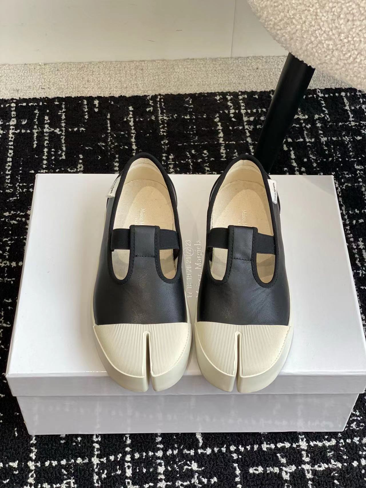 詳細な写真と価格については私に連絡してください。