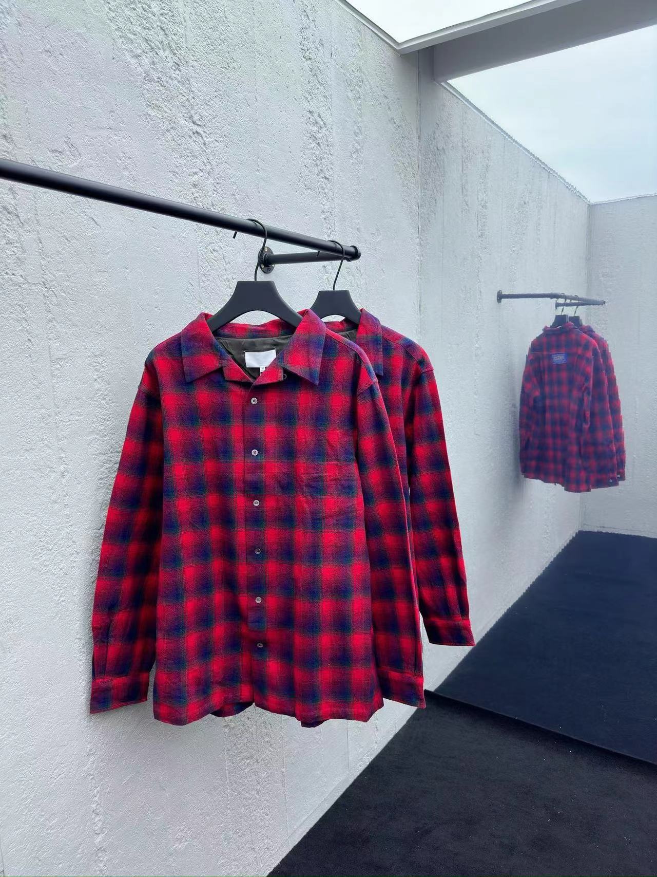 詳細な写真と価格については私に連絡してください。