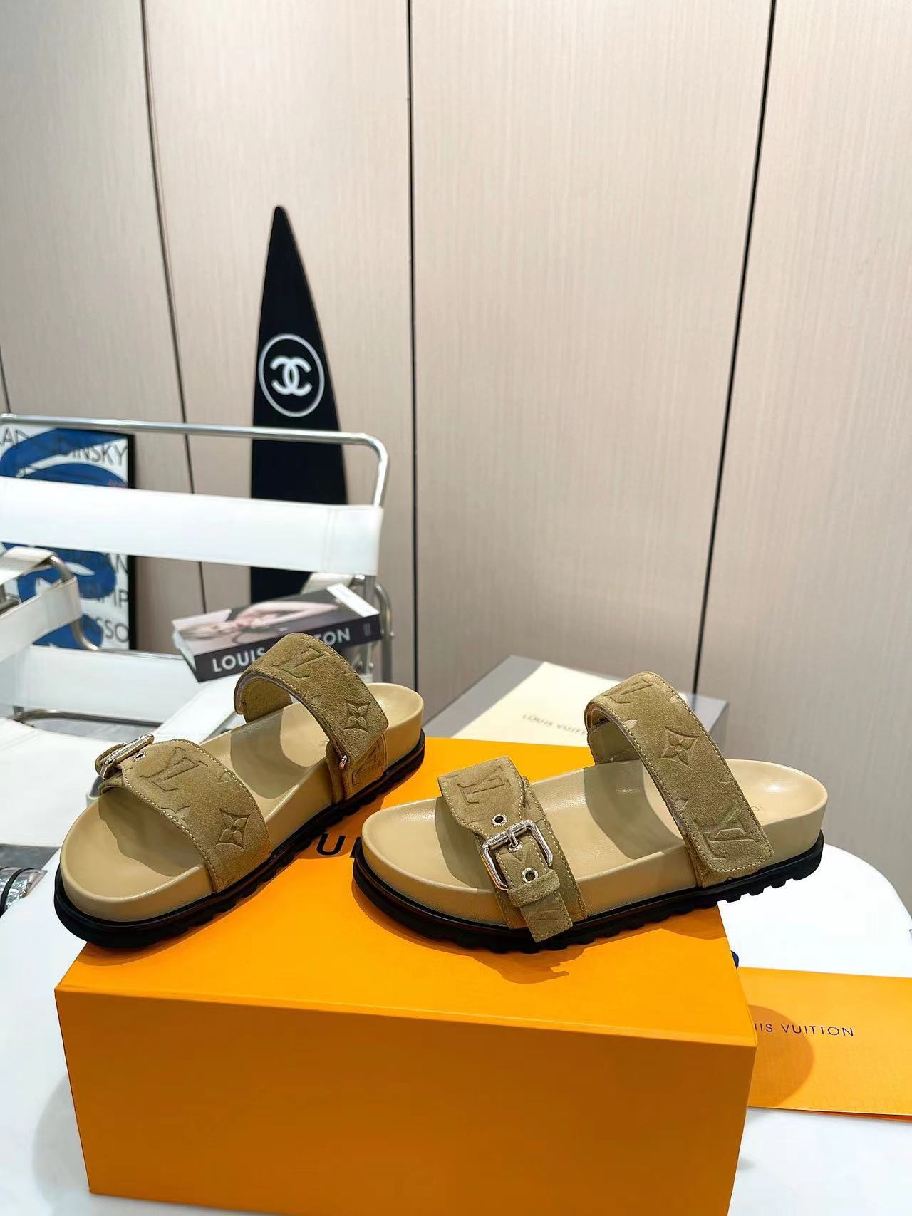 詳細な写真と価格については私に連絡してください。