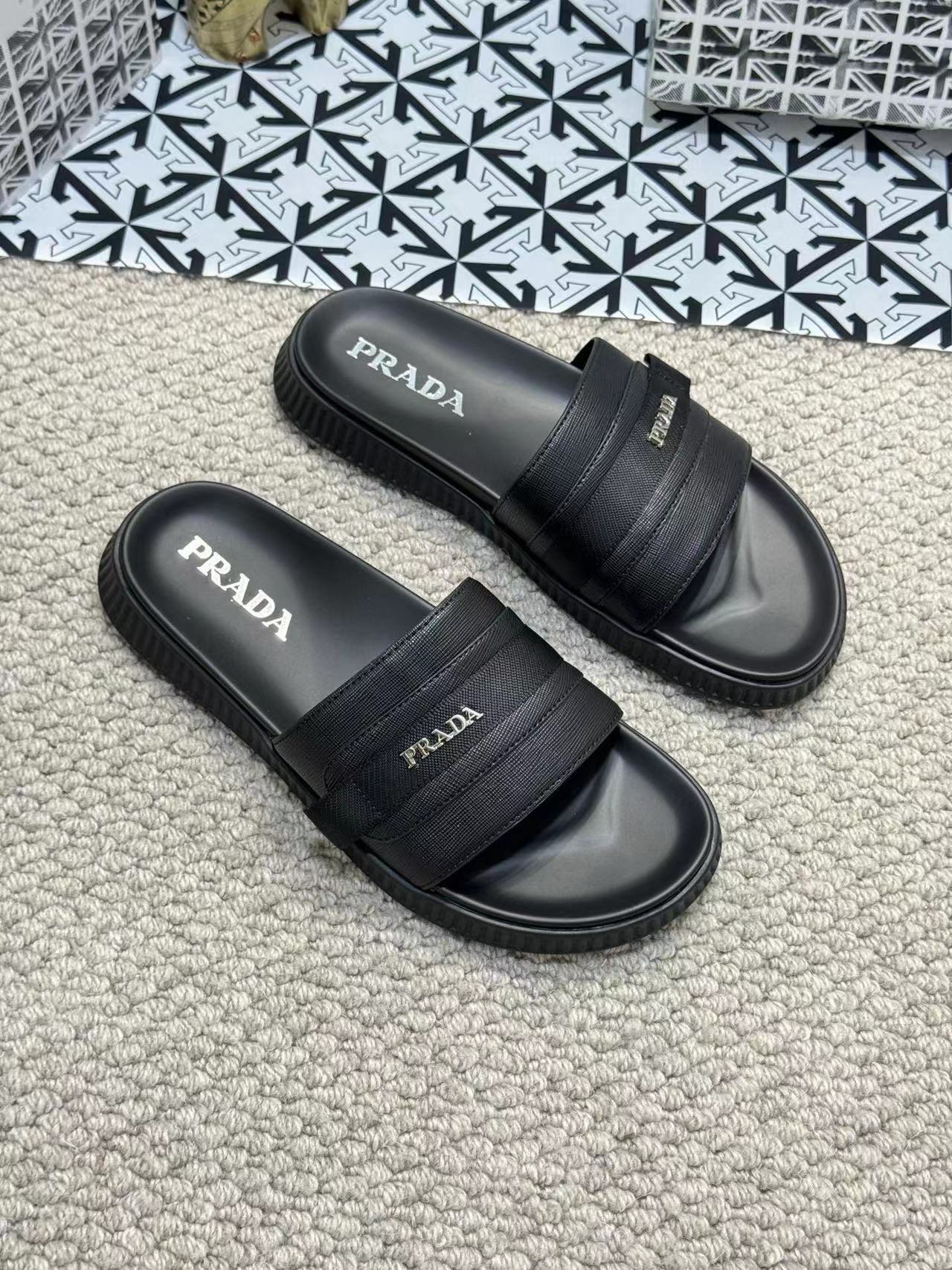 詳細な写真と価格については私に連絡してください。