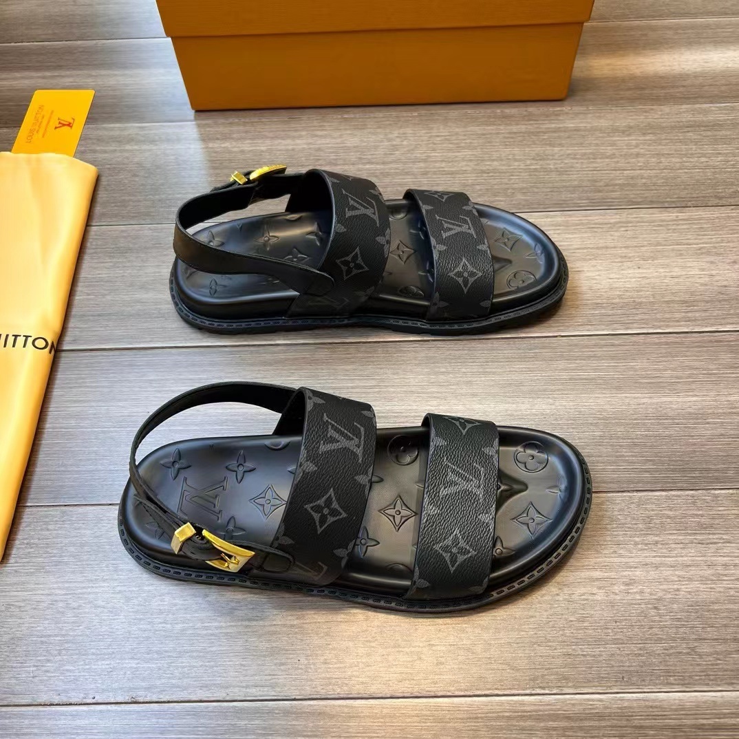 詳細な写真と価格については私に連絡してください。