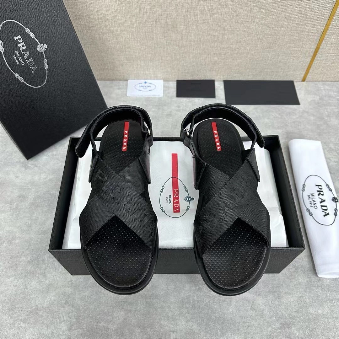 詳細な写真と価格については私に連絡してください。