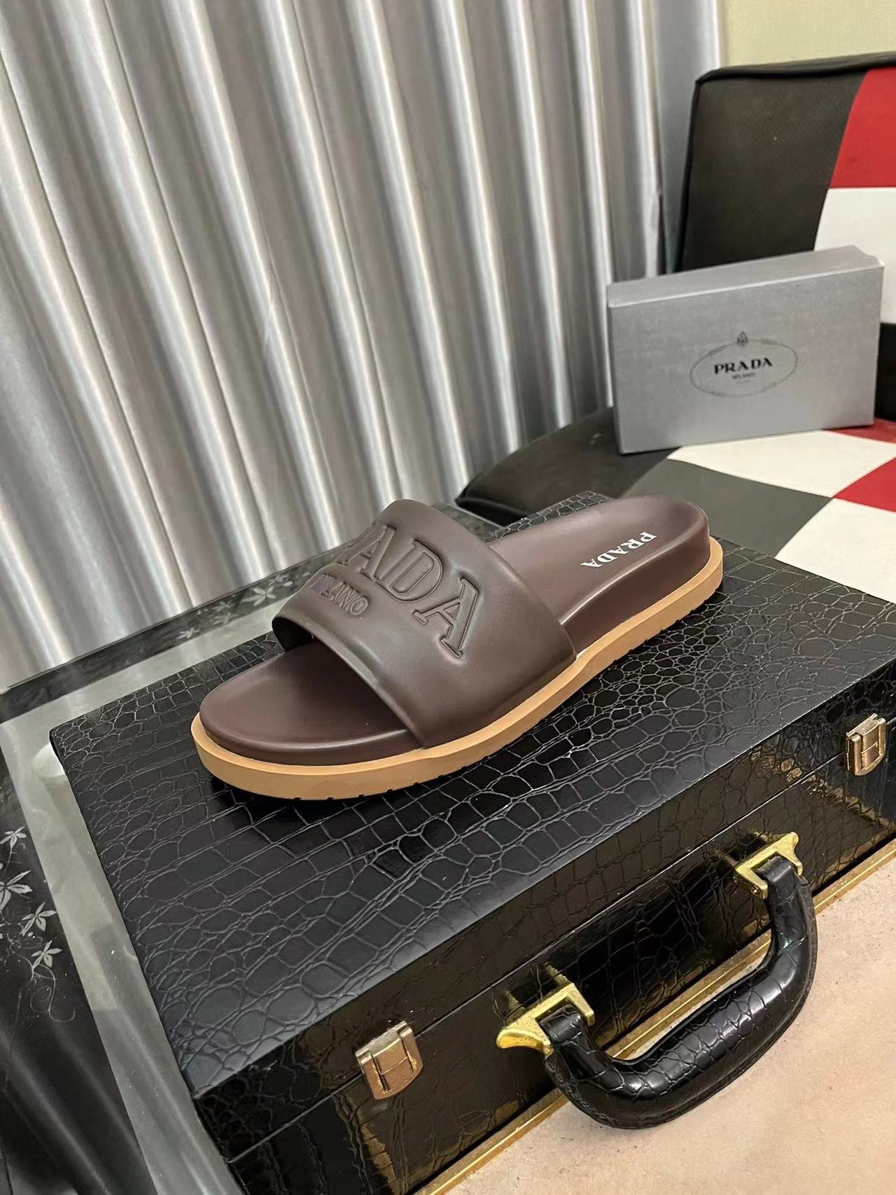 詳細な写真と価格については私に連絡してください。