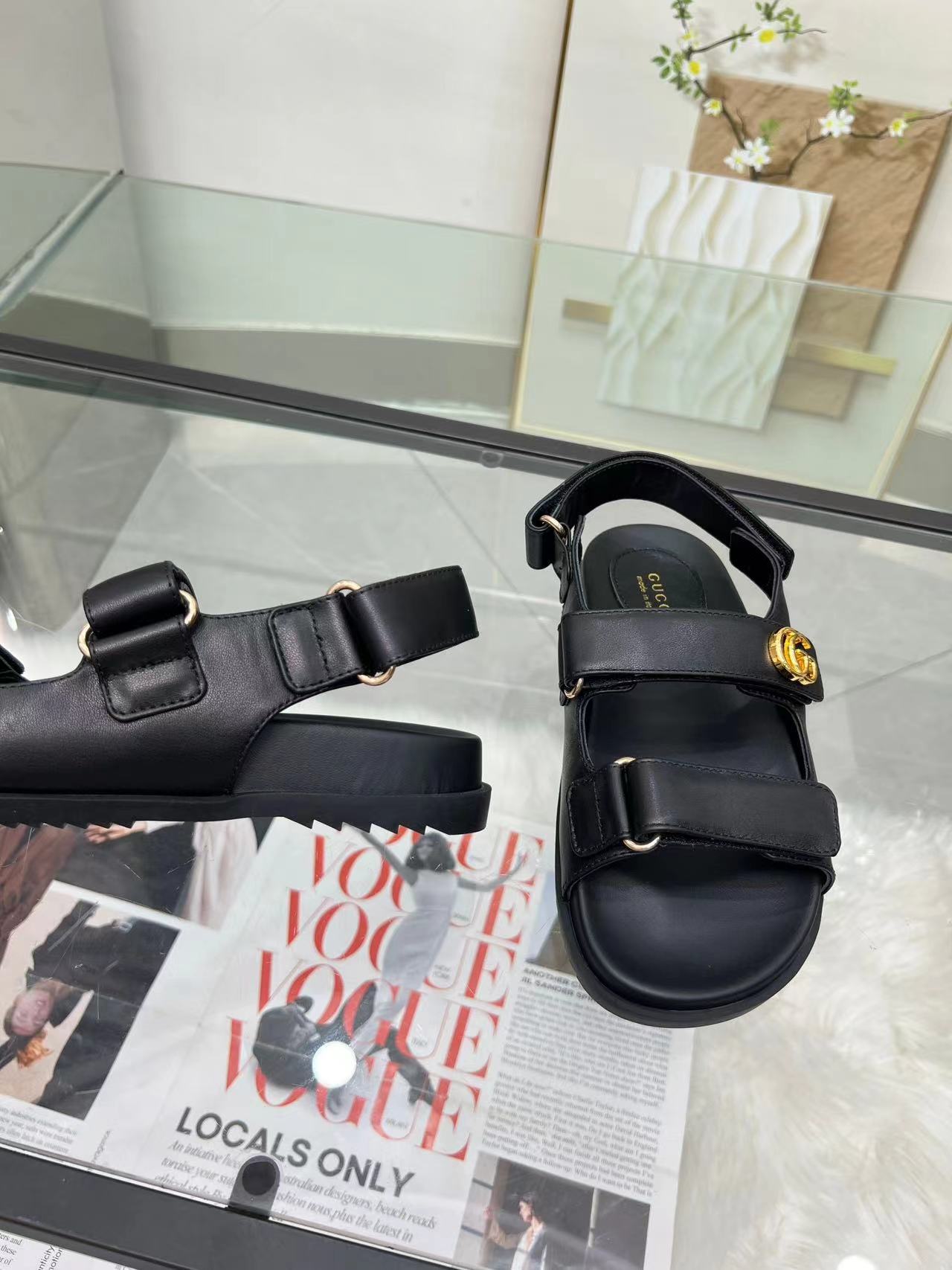 詳細な写真と価格については私に連絡してください。