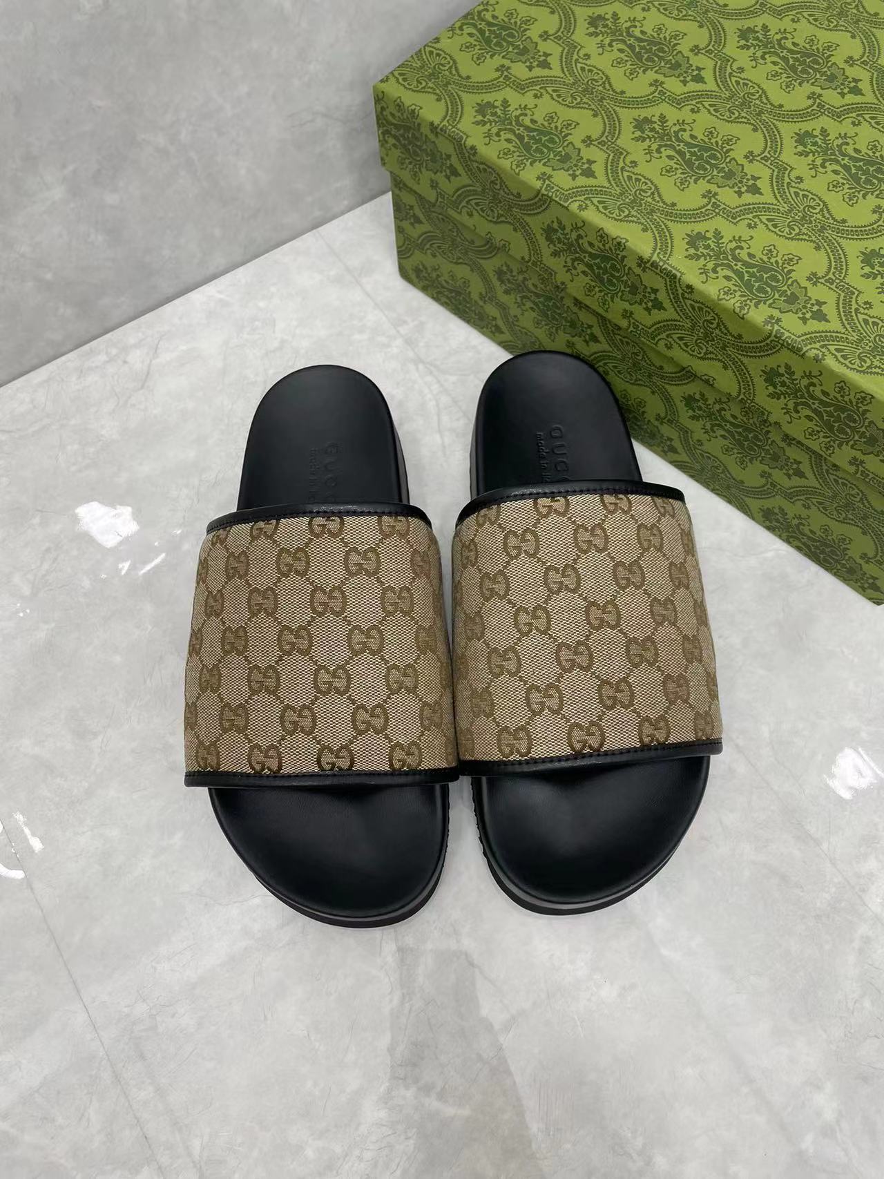 詳細な写真と価格については私に連絡してください。