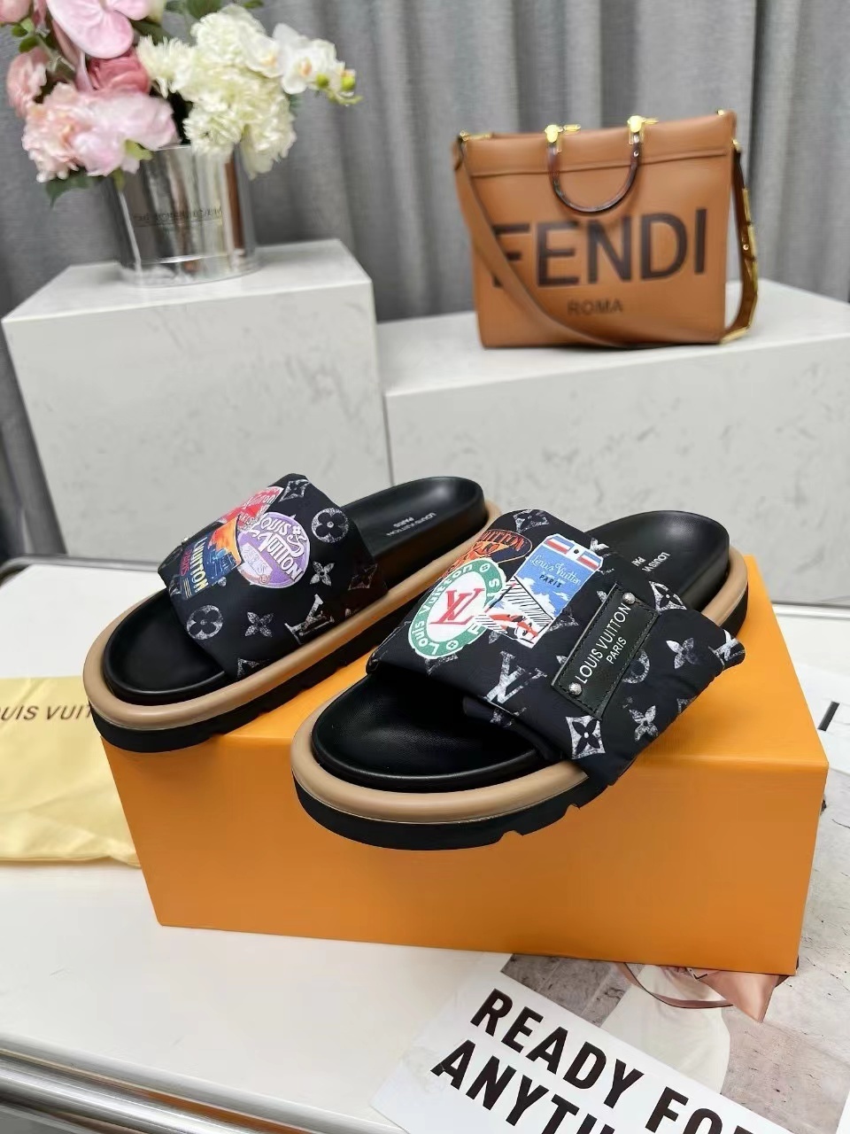 詳細な写真と価格については私に連絡してください。