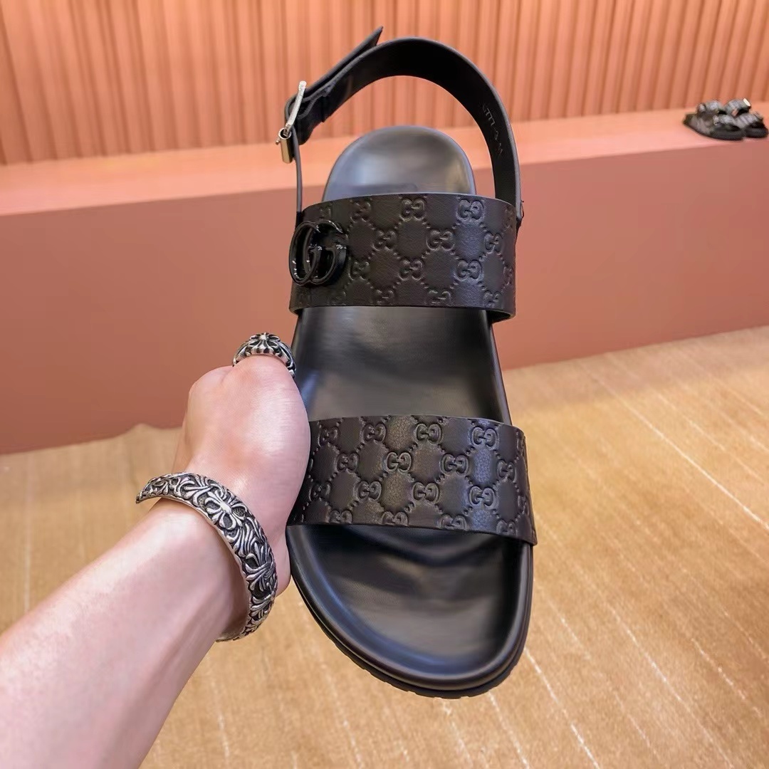 詳細な写真と価格については私に連絡してください。