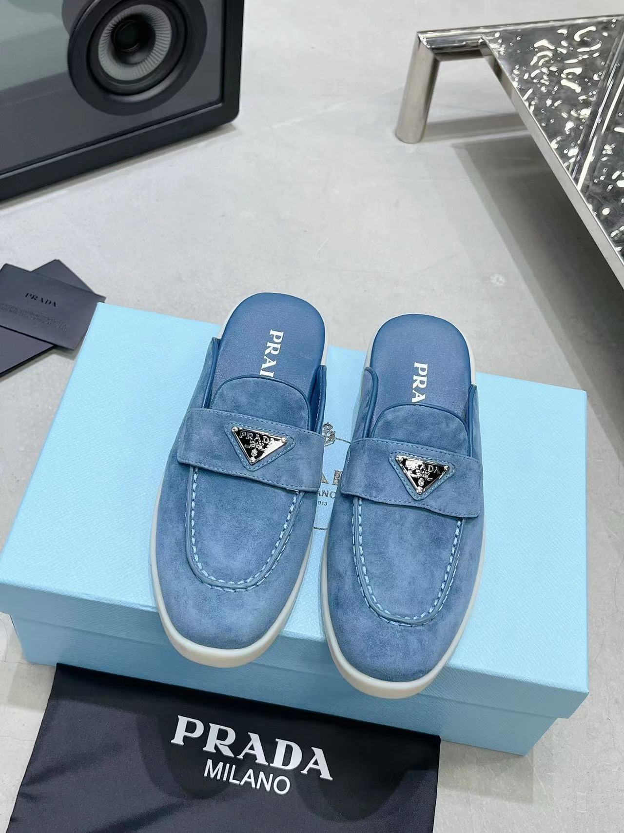 詳細な写真と価格については私に連絡してください。