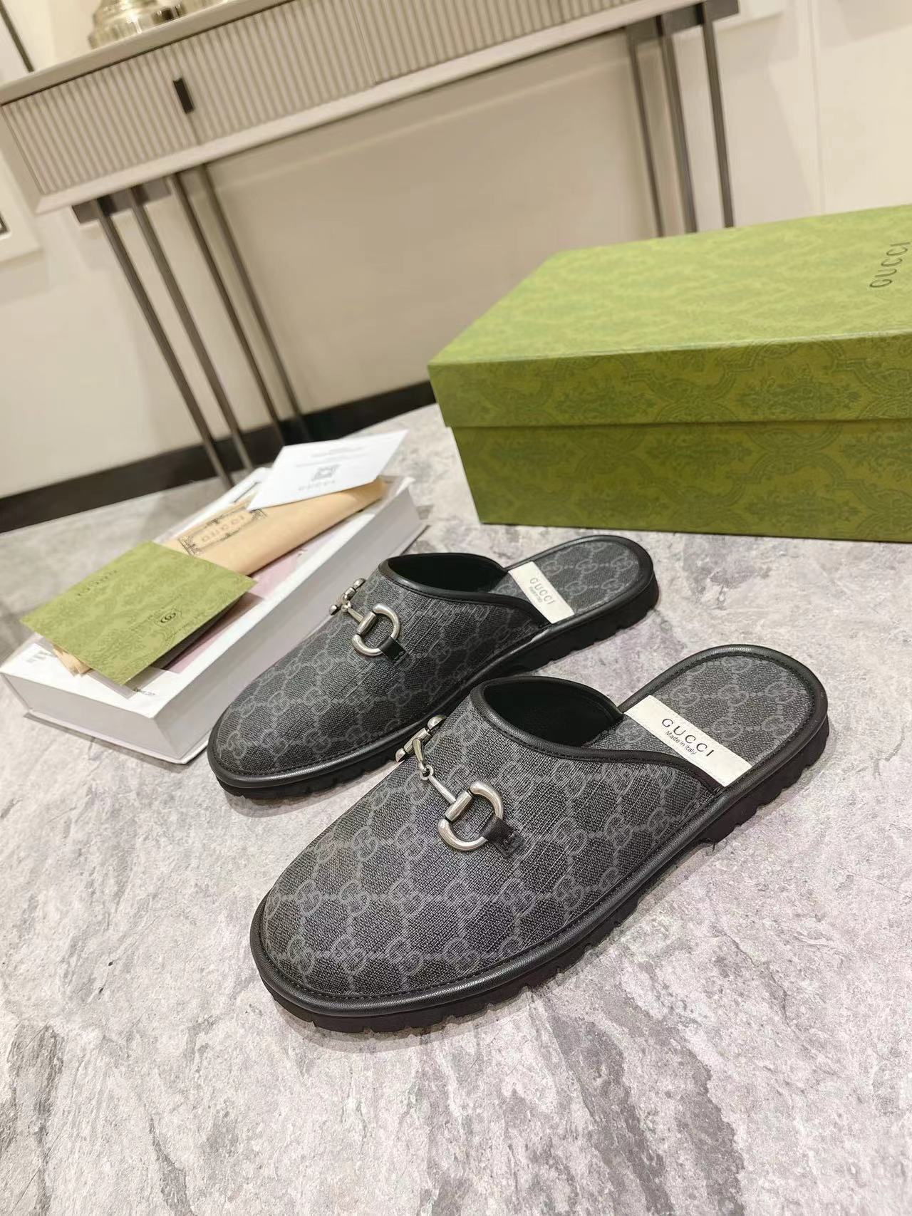 詳細な写真と価格については私に連絡してください。