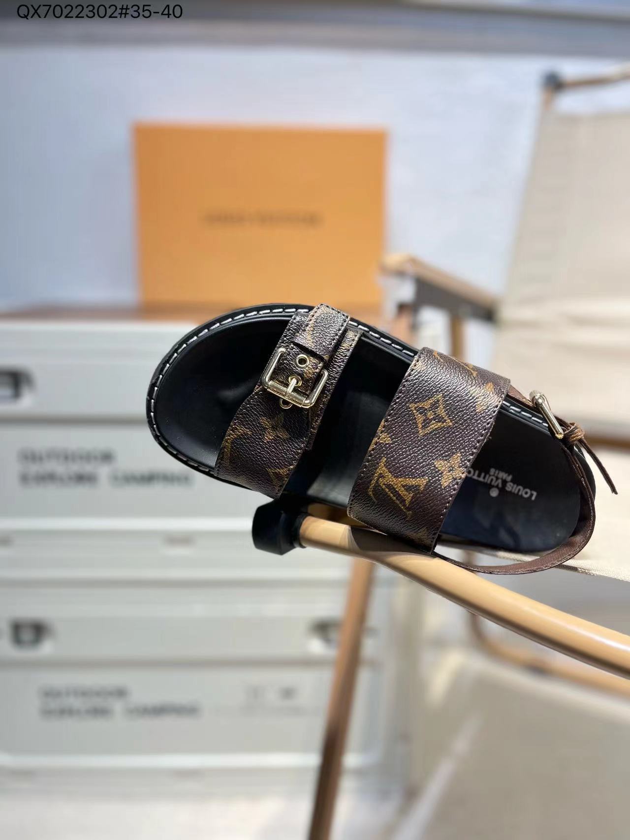 詳細な写真と価格については私に連絡してください。