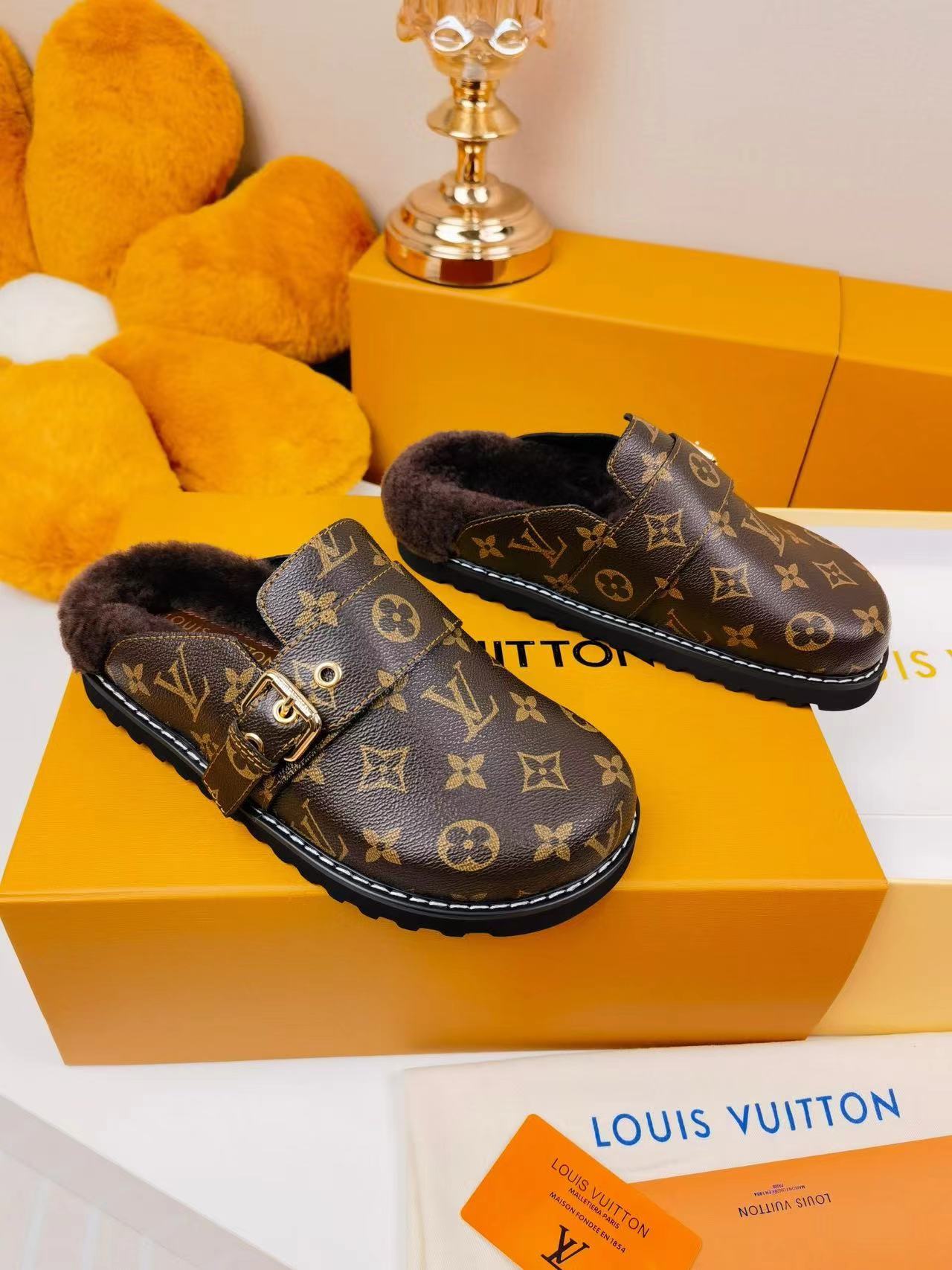 詳細な写真と価格については私に連絡してください。