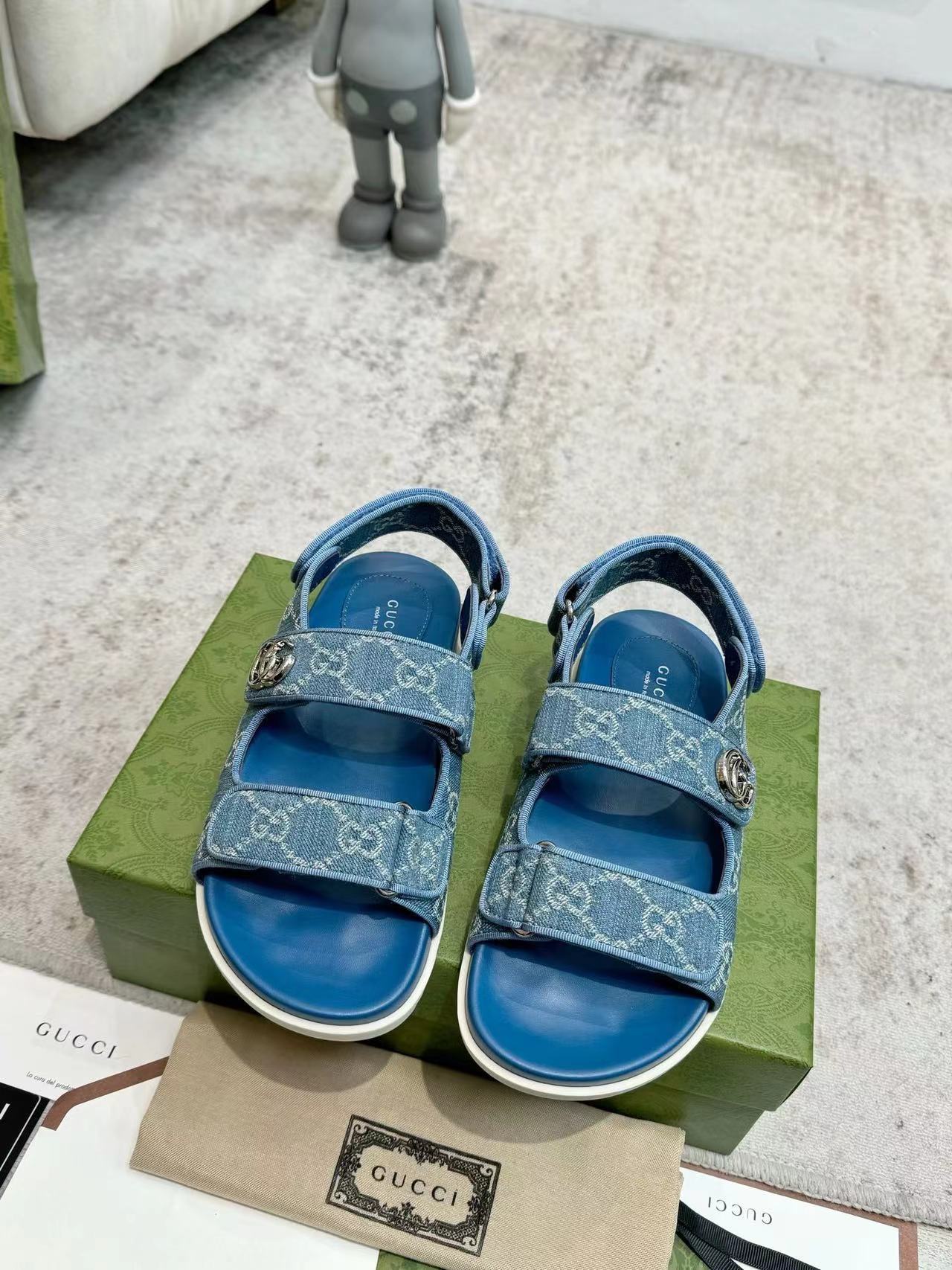 詳細な写真と価格については私に連絡してください。