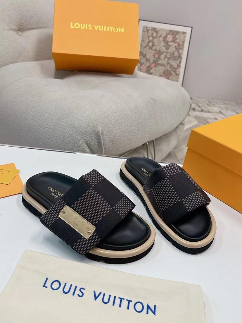 詳細な写真と価格については私に連絡してください。