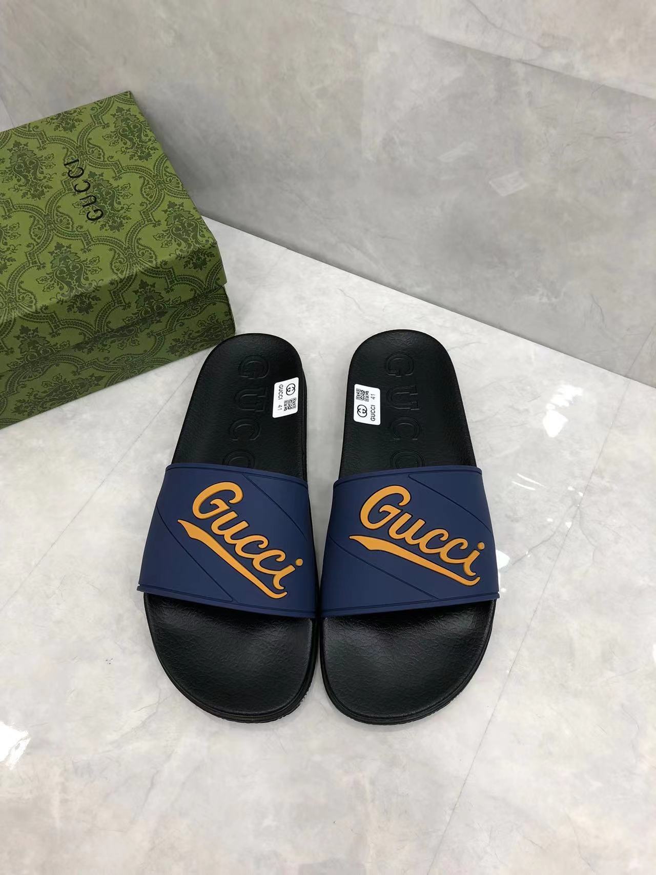 詳細な写真と価格については私に連絡してください。