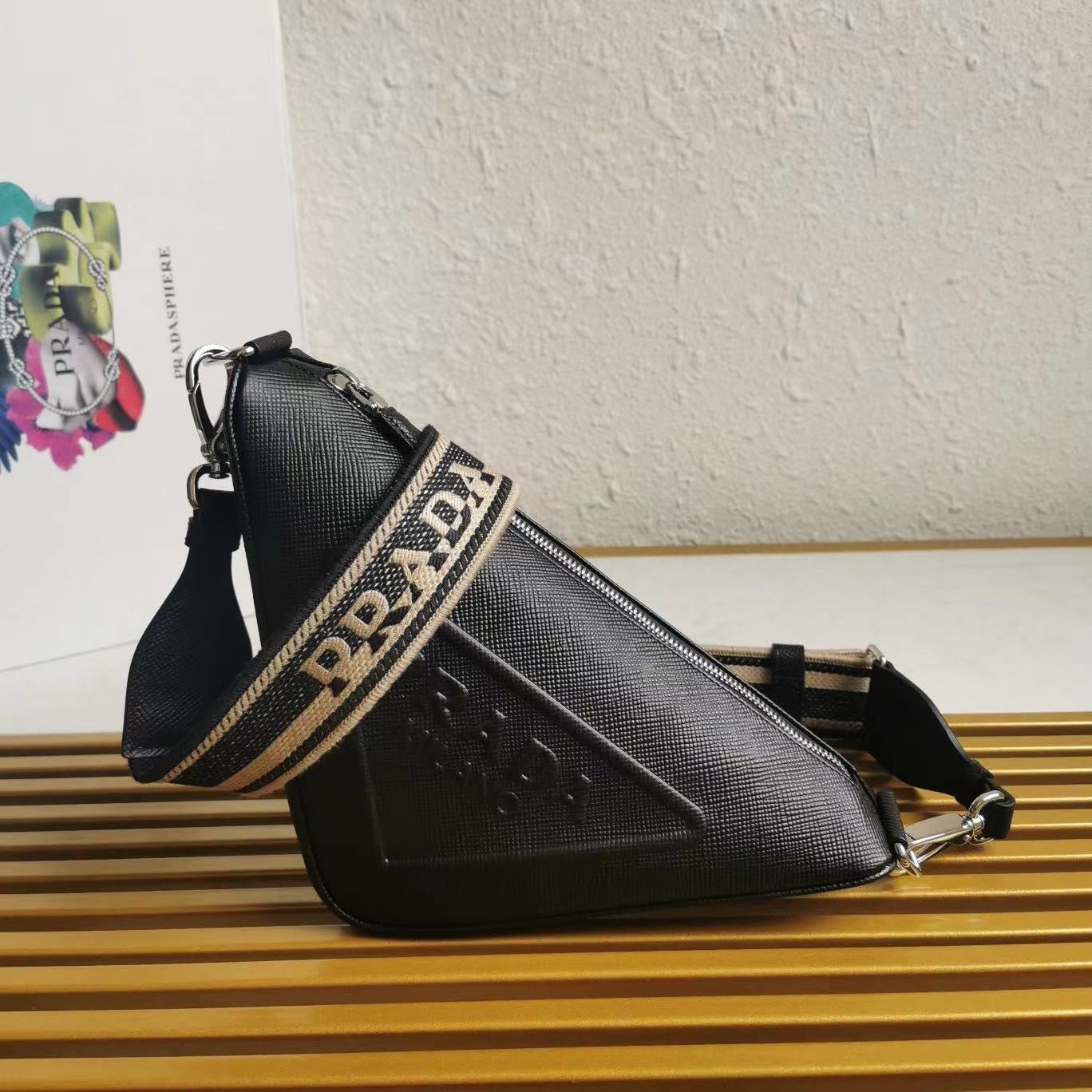 詳細な写真と価格については私に連絡してください。