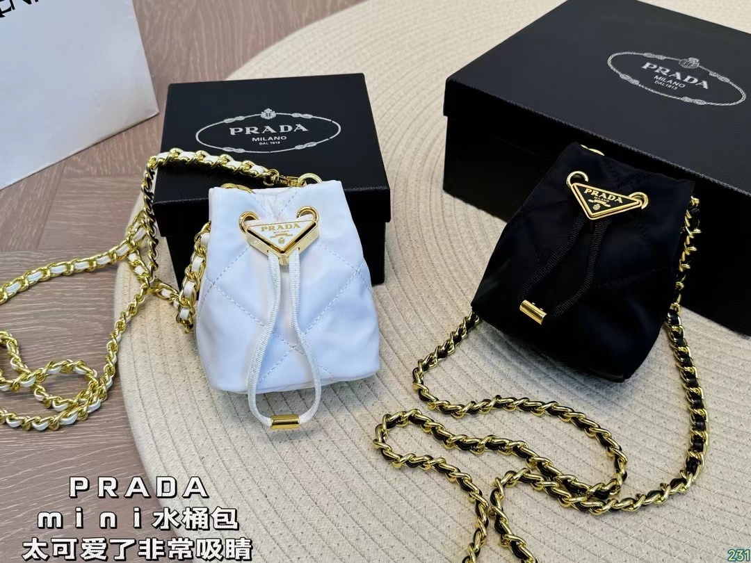 詳細な写真と価格については私に連絡してください。