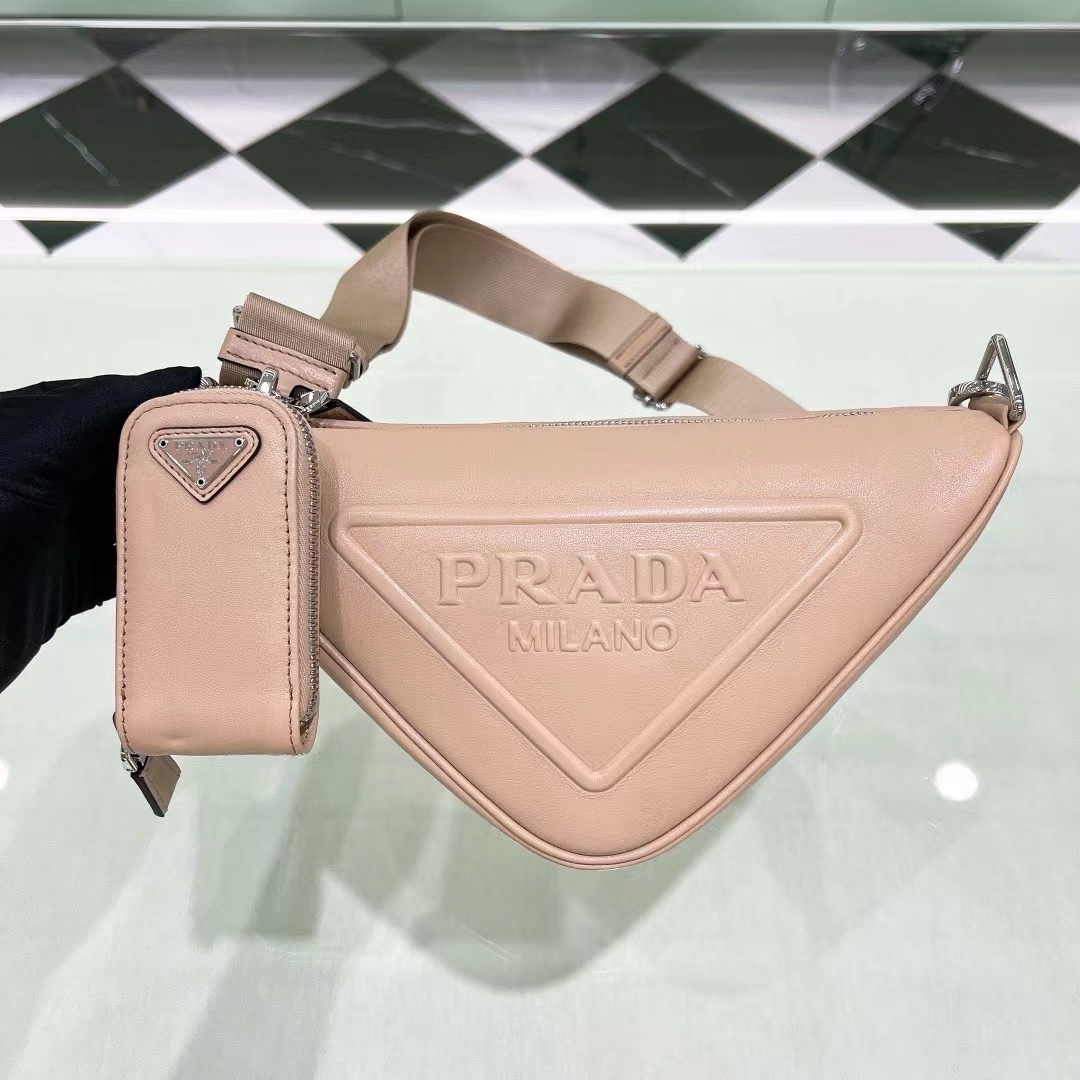 詳細な写真と価格については私に連絡してください。