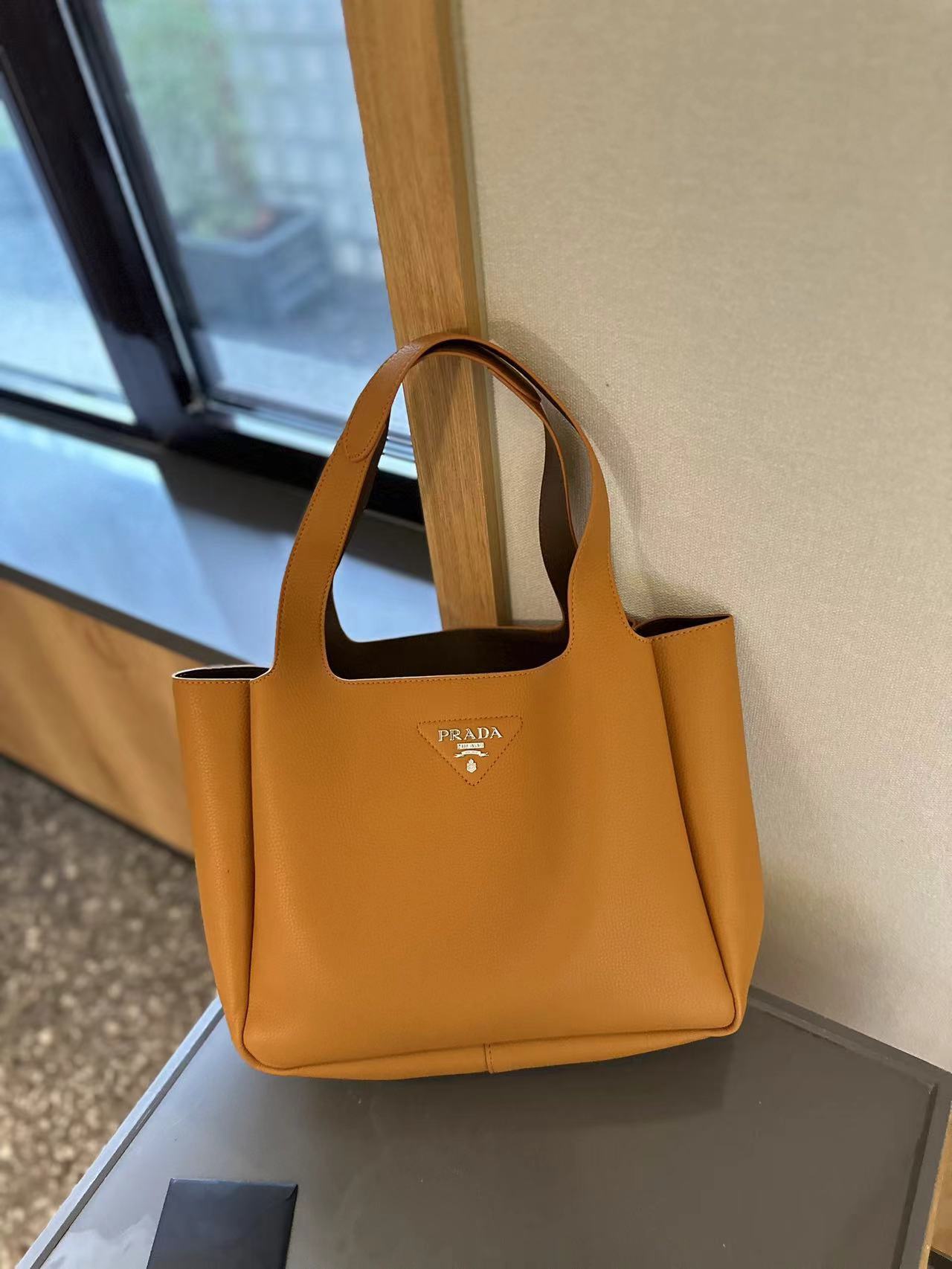 詳細な写真と価格については私に連絡してください。