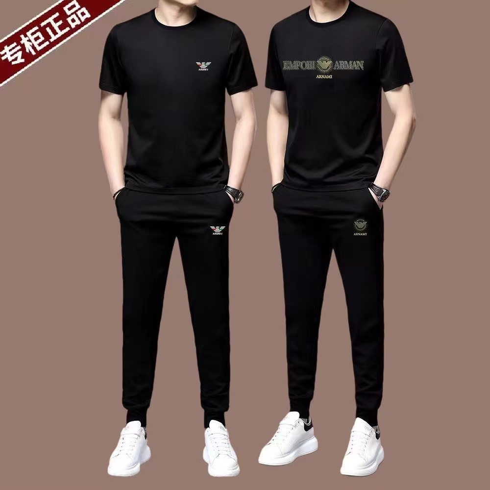 詳細な写真と価格については私に連絡してください。