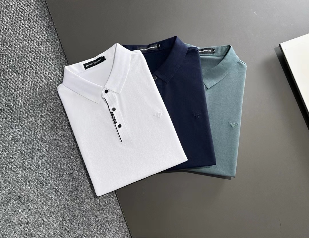 詳細な写真と価格については私に連絡してください。