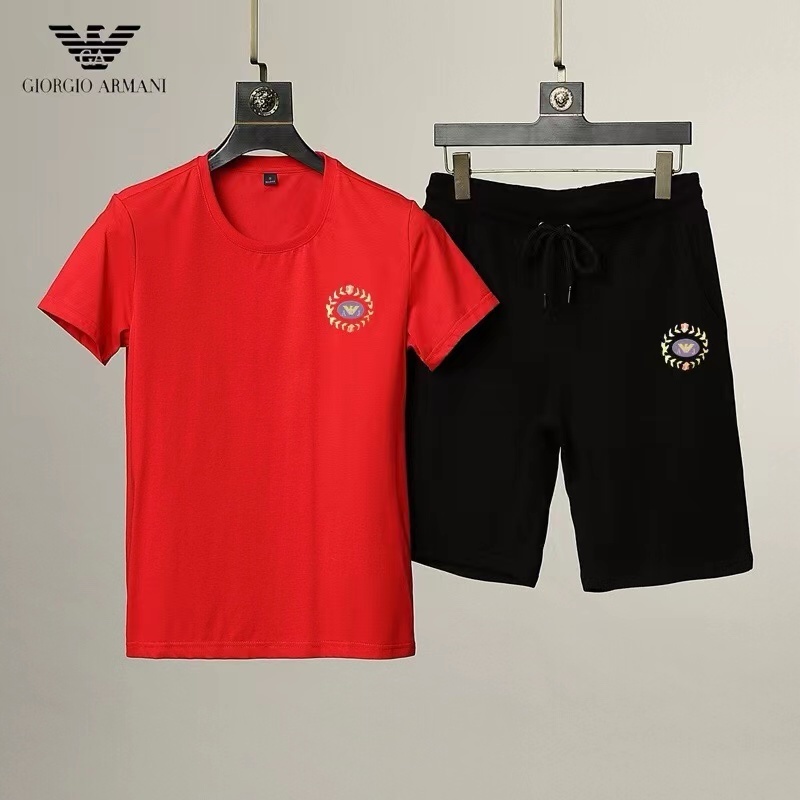 詳細な写真と価格については私に連絡してください。