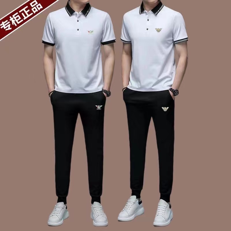 詳細な写真と価格については私に連絡してください。