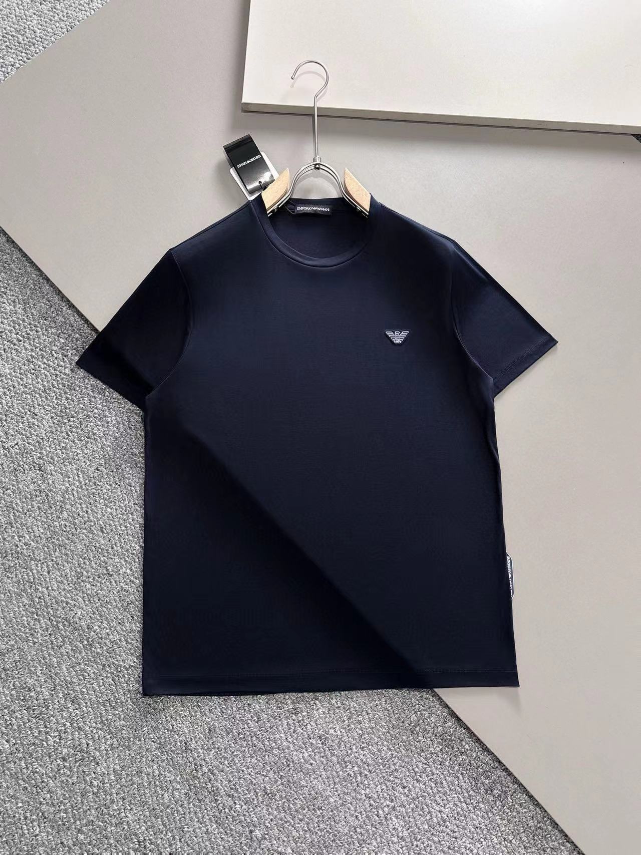 詳細な写真と価格については私に連絡してください。