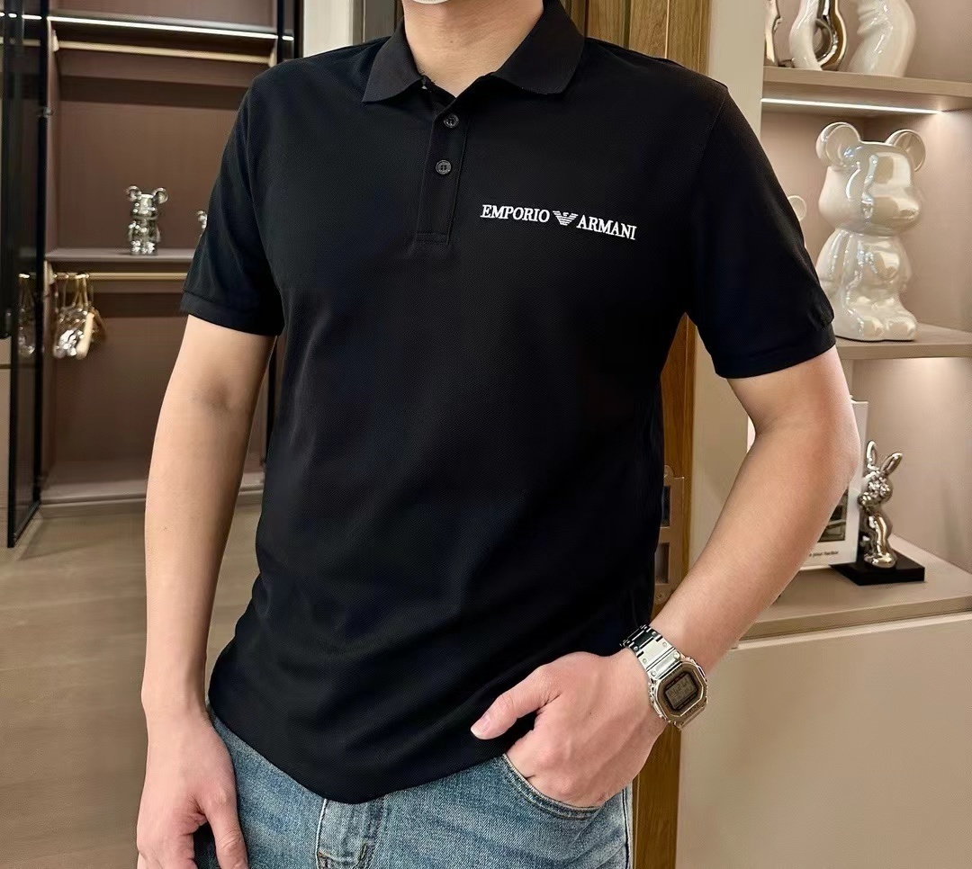 詳細な写真と価格については私に連絡してください。