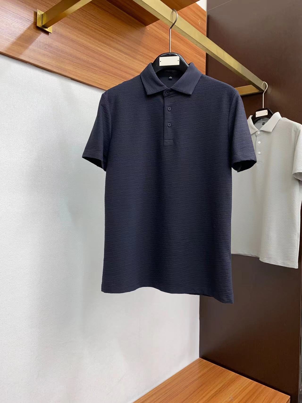 詳細な写真と価格については私に連絡してください。