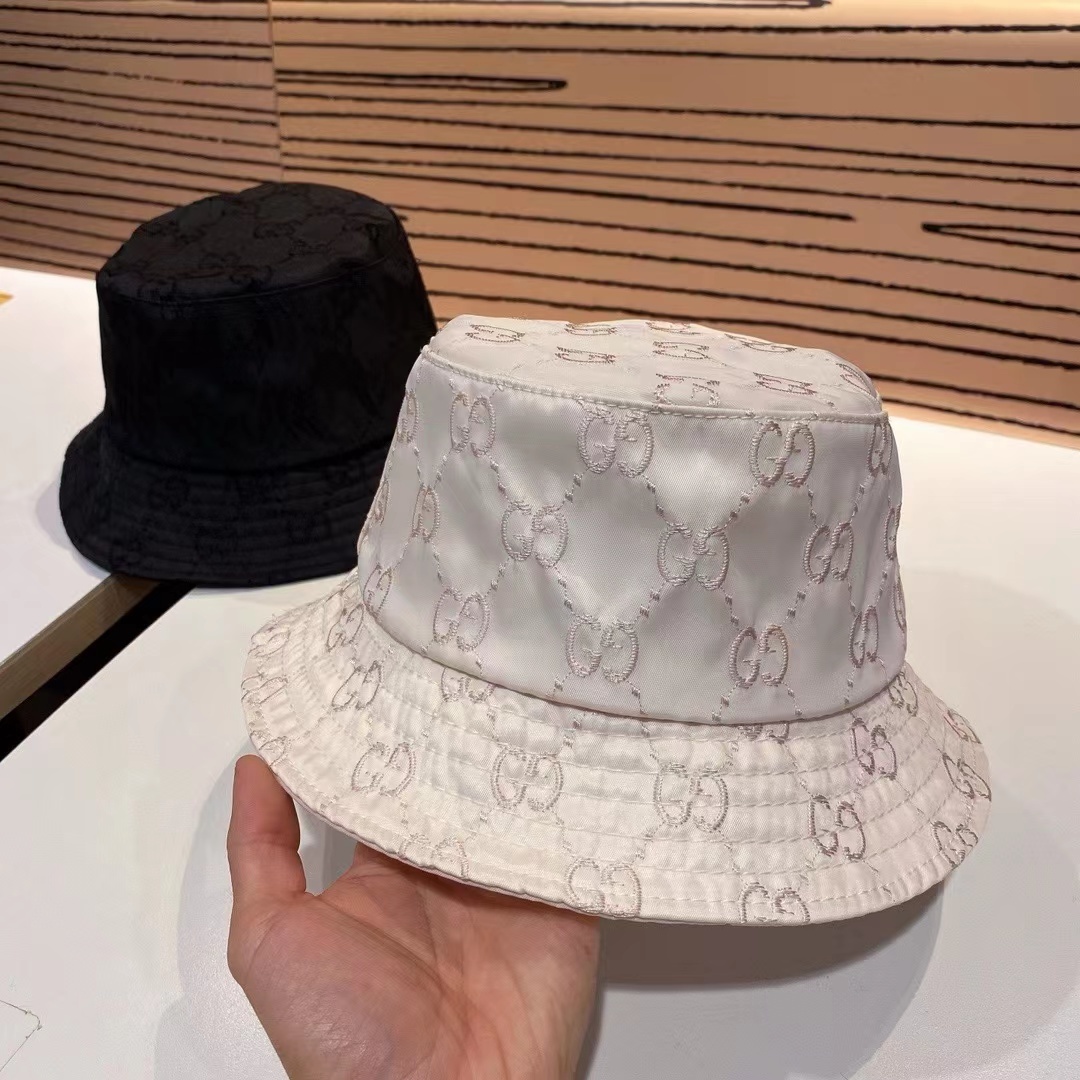 詳細な写真と価格については私に連絡してください。