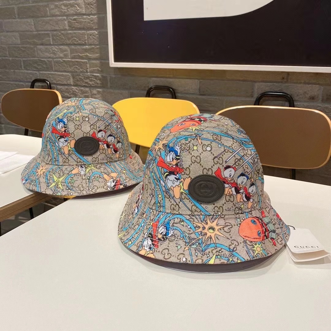 詳細な写真と価格については私に連絡してください。