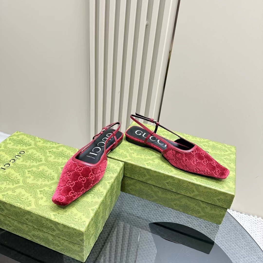 詳細な写真と価格については私に連絡してください。