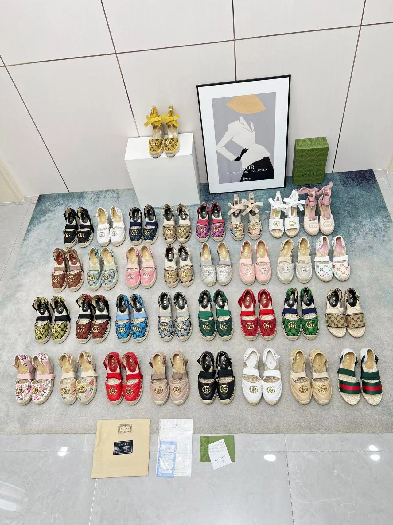 詳細な写真と価格については私に連絡してください。